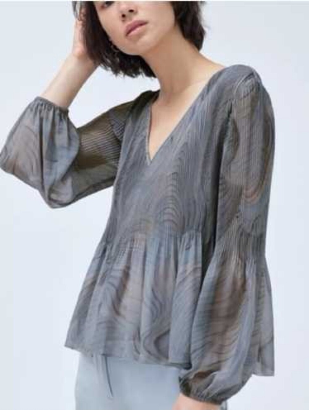 ARITZIA Wilfred Daydreamer V-Neck Blouse Size Medium